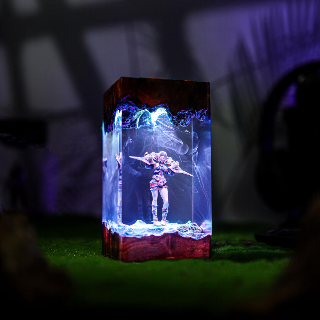 League of Legends Epoxy Lamp
