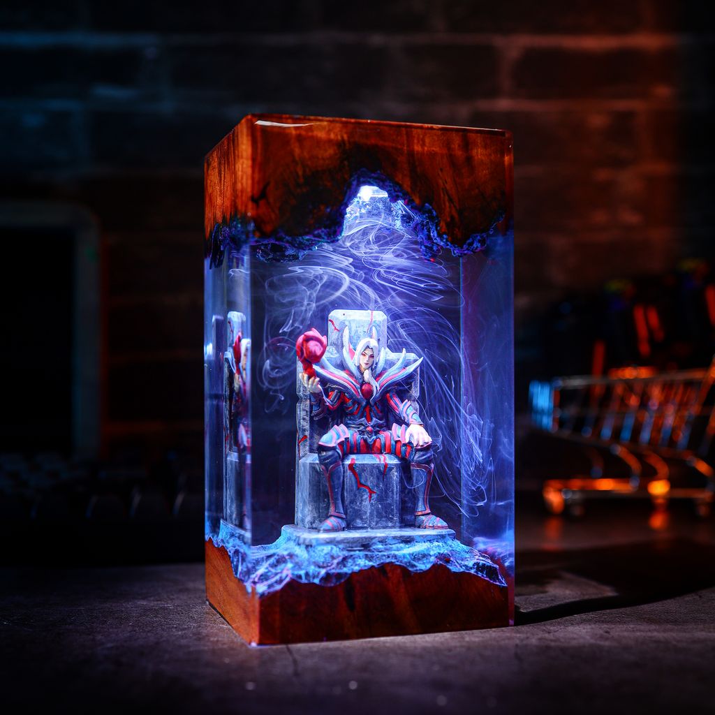 League of Legends Epoxy Lamp